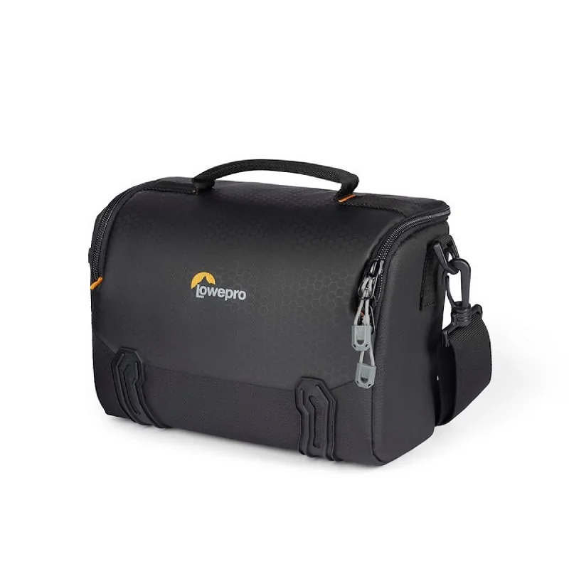 LowePro Adventura SH 140 III Camera Bag - Black