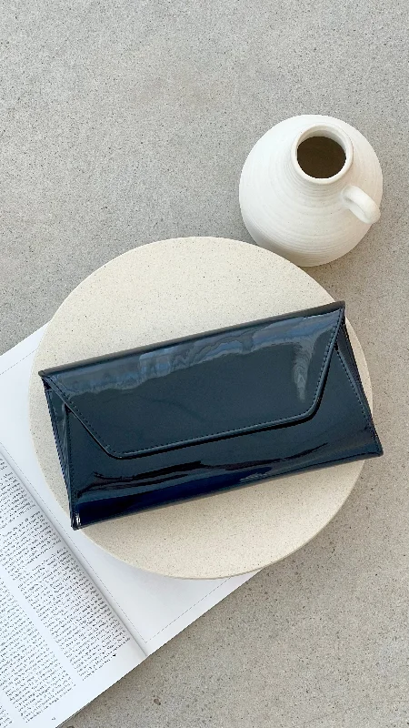 Suzie Gloss Fold Over Clutch - Black